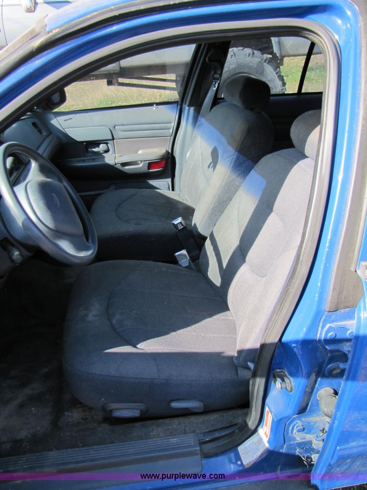 image for item 3548 1999 Ford Crown Victoria Police Interceptor