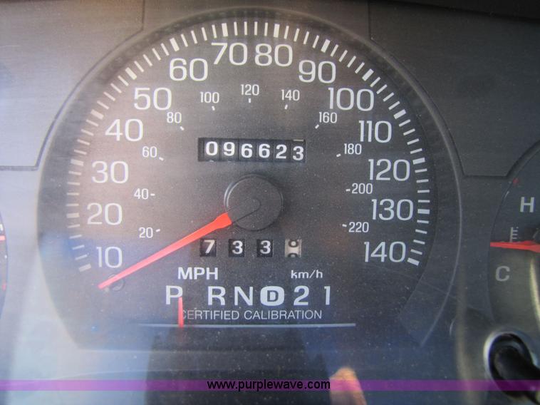 image for item 3548 1999 Ford Crown Victoria Police Interceptor