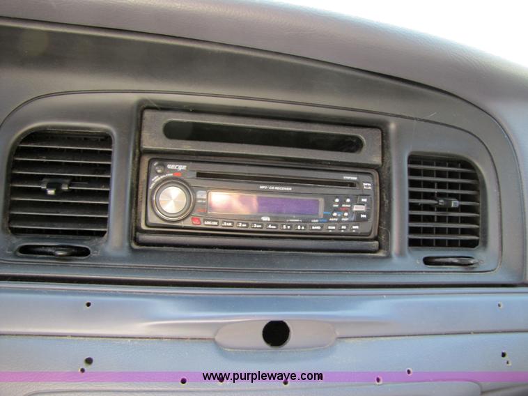 image for item 3548 1999 Ford Crown Victoria Police Interceptor