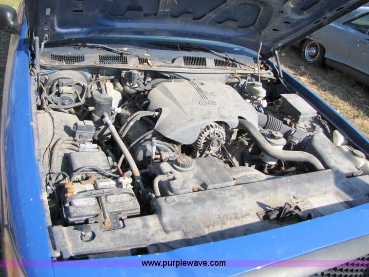 image for item 3548 1999 Ford Crown Victoria Police Interceptor