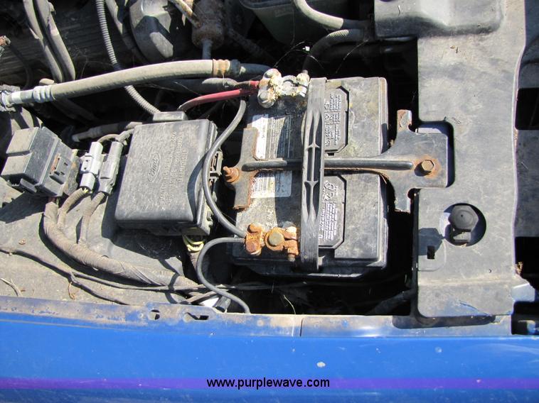 image for item 3548 1999 Ford Crown Victoria Police Interceptor