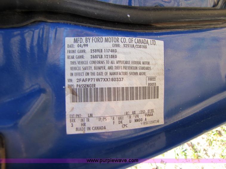 image for item 3548 1999 Ford Crown Victoria Police Interceptor