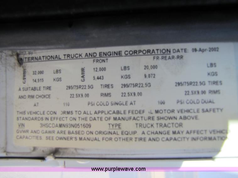 image for item 3558 2003 International 9200i semi truck
