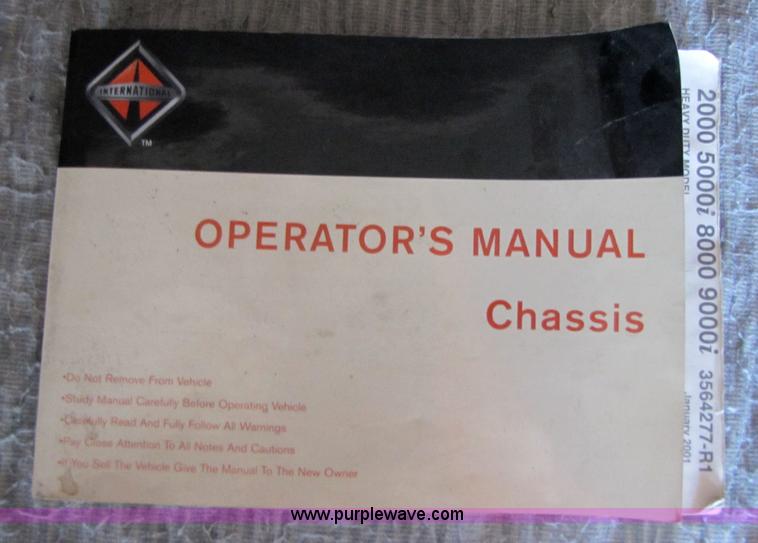 image for item 3558 2003 International 9200i semi truck