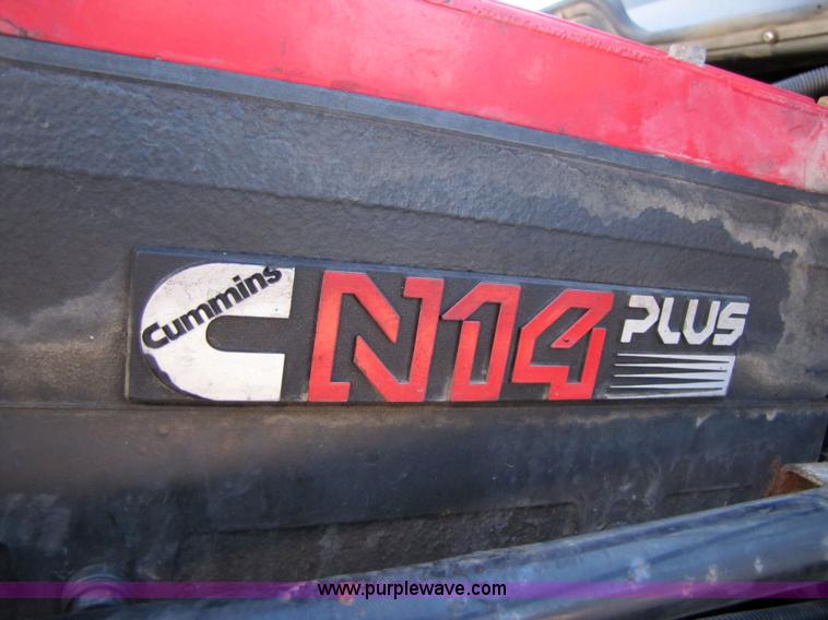 image for item 3559 1999 Freightliner C-112 semi truck