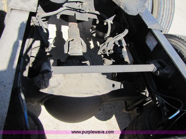 image for item 3559 1999 Freightliner C-112 semi truck