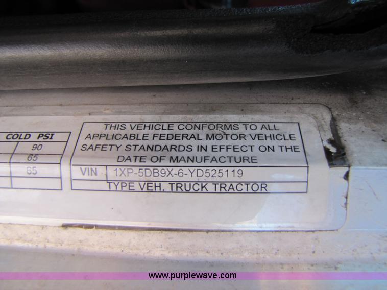 image for item 3560 2000 Peterbilt 379 semi truck