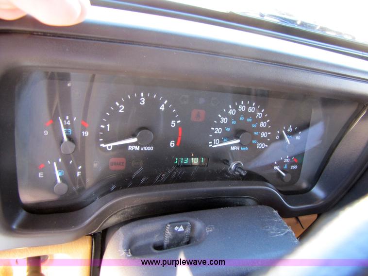 image for item 3561 1998 Jeep Wrangler