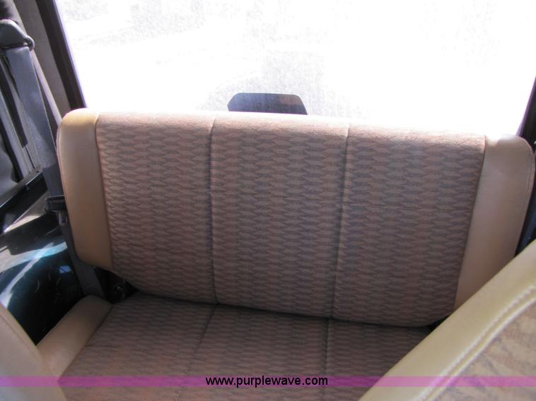 image for item 3561 1998 Jeep Wrangler