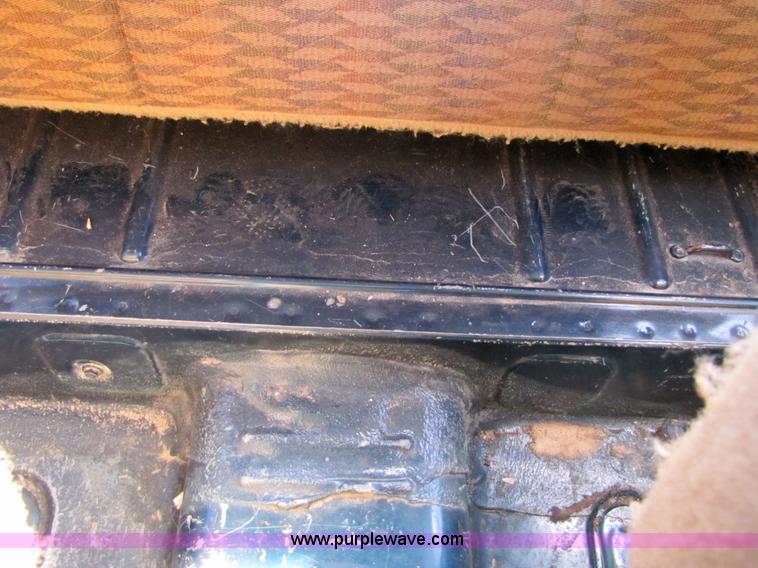 image for item 3561 1998 Jeep Wrangler