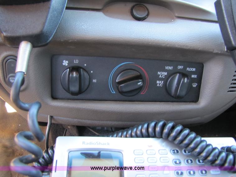 image for item 3562 2002 Ford Crown Victoria Police Interceptor