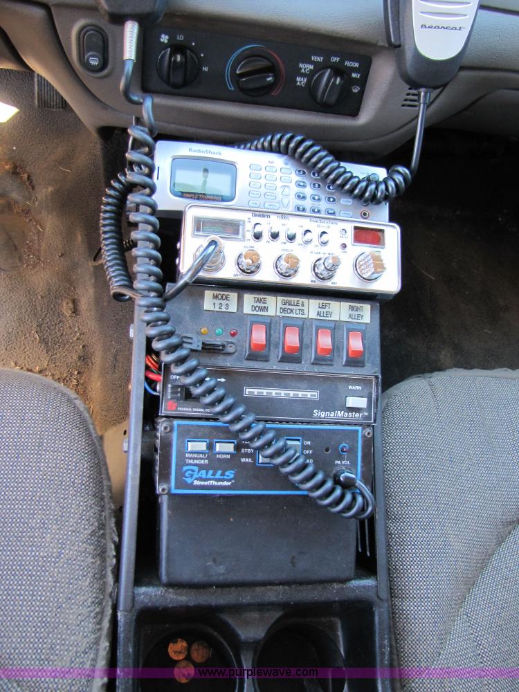 image for item 3562 2002 Ford Crown Victoria Police Interceptor