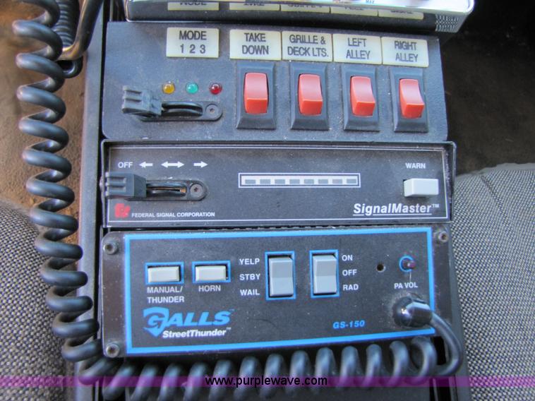 image for item 3562 2002 Ford Crown Victoria Police Interceptor