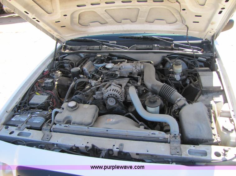 image for item 3562 2002 Ford Crown Victoria Police Interceptor