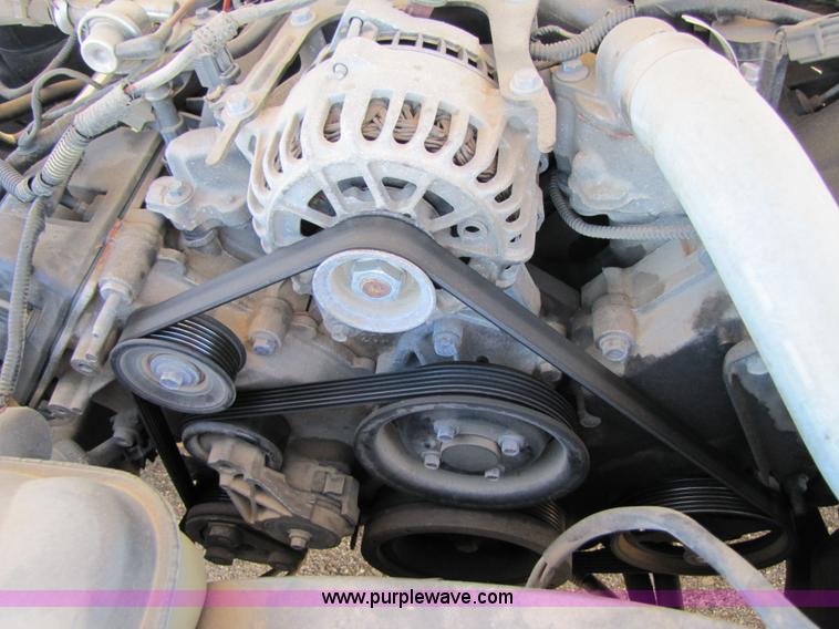 image for item 3562 2002 Ford Crown Victoria Police Interceptor