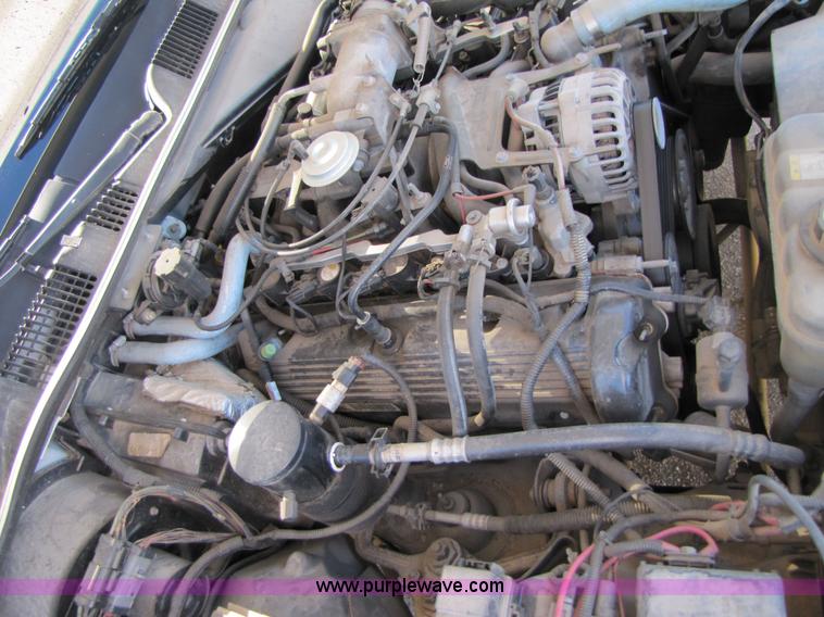 image for item 3562 2002 Ford Crown Victoria Police Interceptor