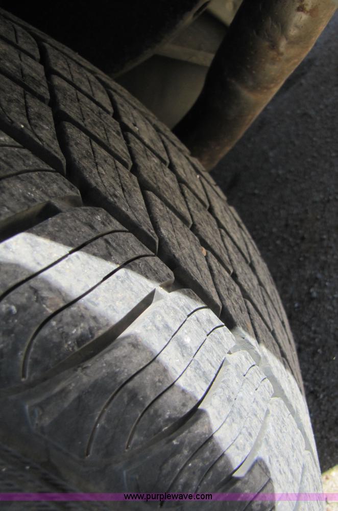 image for item 3562 2002 Ford Crown Victoria Police Interceptor