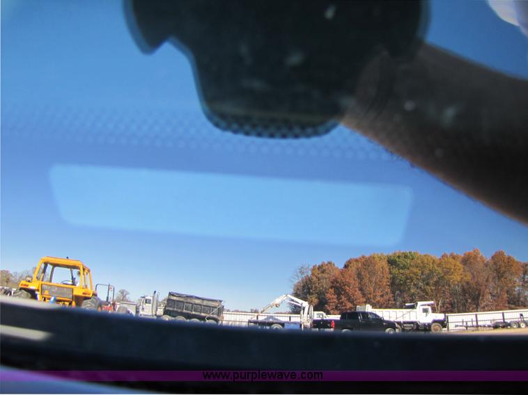 image for item 3562 2002 Ford Crown Victoria Police Interceptor