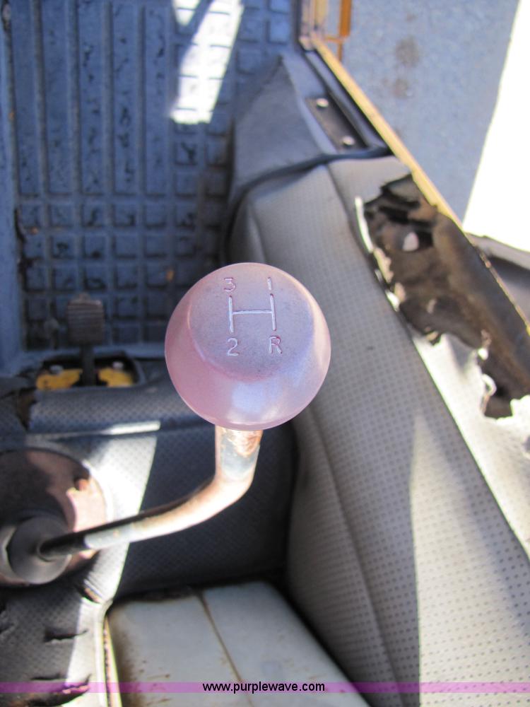 image for item 3563 1984 Case M1394 tractor with blade