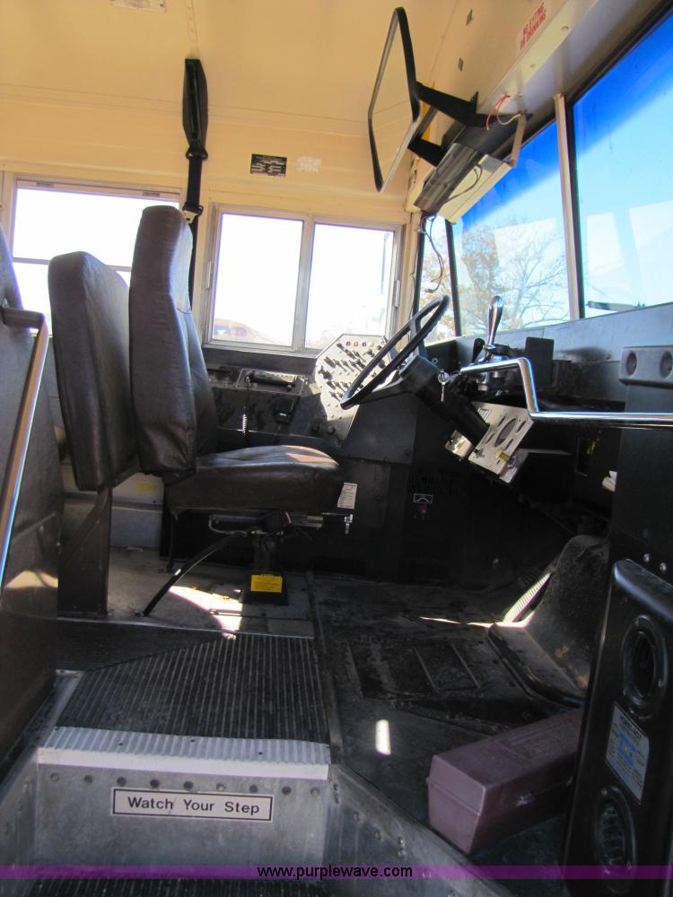 image for item 3565 1996 Ford B800 Blue Bird school bus