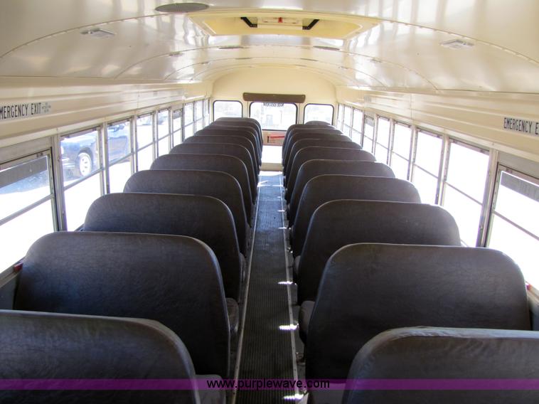 image for item 3565 1996 Ford B800 Blue Bird school bus