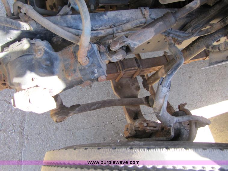 image for item 3565 1996 Ford B800 Blue Bird school bus