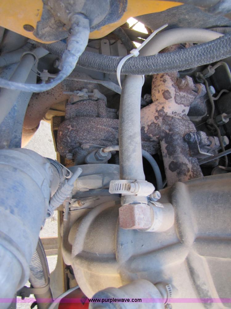 image for item 3565 1996 Ford B800 Blue Bird school bus