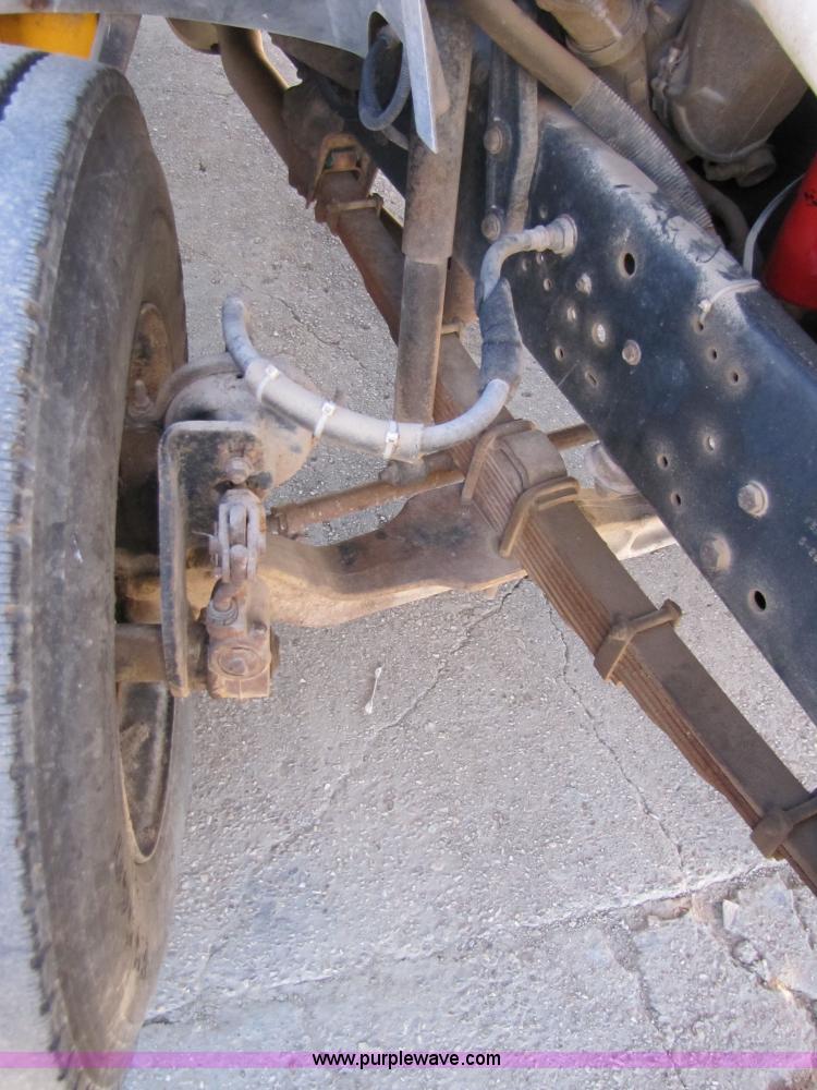 image for item 3565 1996 Ford B800 Blue Bird school bus