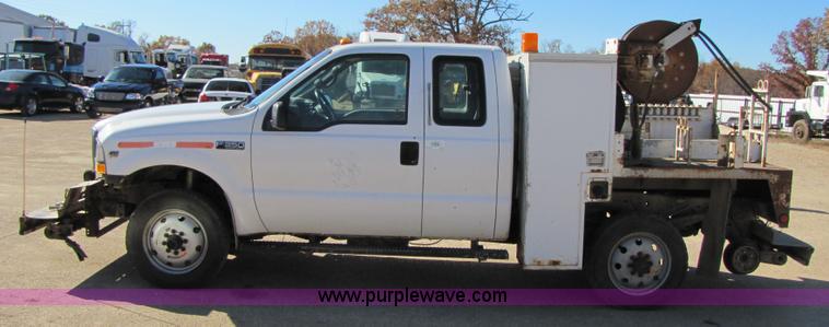 image for item 3568 2002 Ford F350 Super Duty service truck