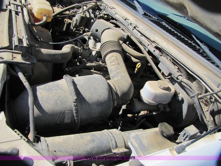 image for item 3568 2002 Ford F350 Super Duty service truck