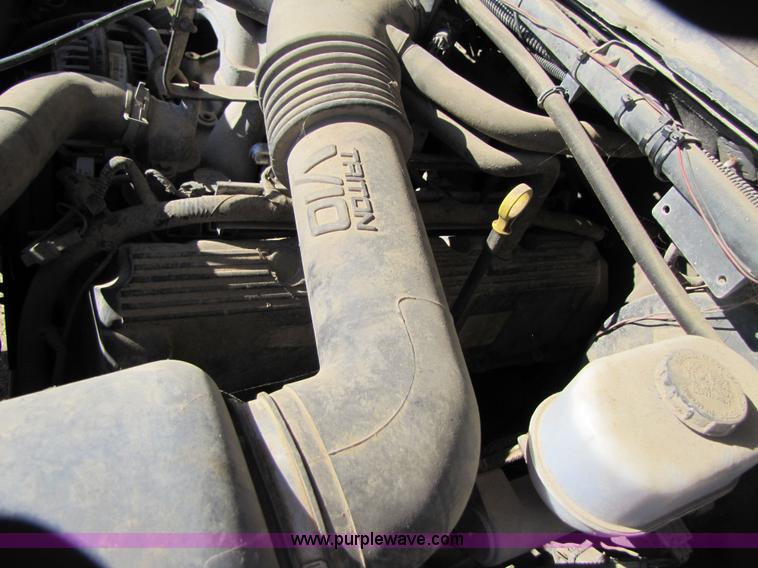 image for item 3568 2002 Ford F350 Super Duty service truck