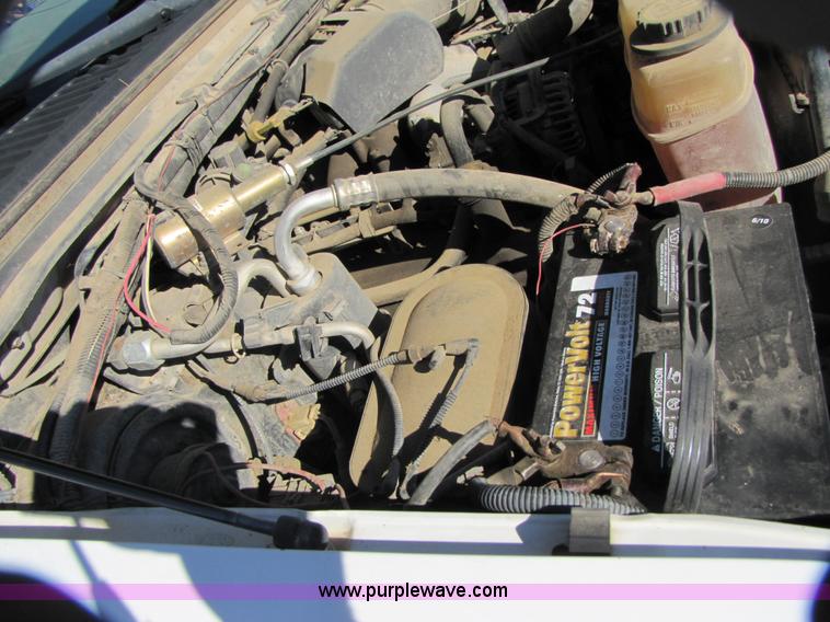 image for item 3568 2002 Ford F350 Super Duty service truck