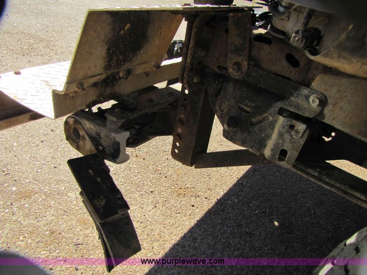 image for item 3568 2002 Ford F350 Super Duty service truck