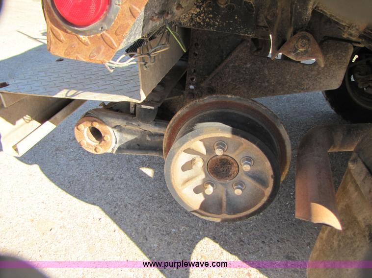 image for item 3568 2002 Ford F350 Super Duty service truck