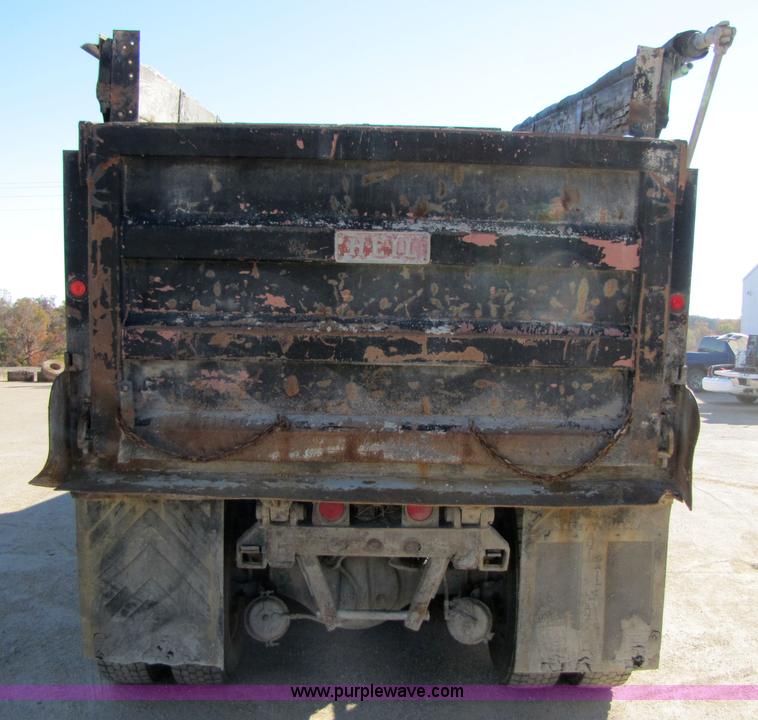 image for item 3569 1984 Freightliner FLC-64T dump truck