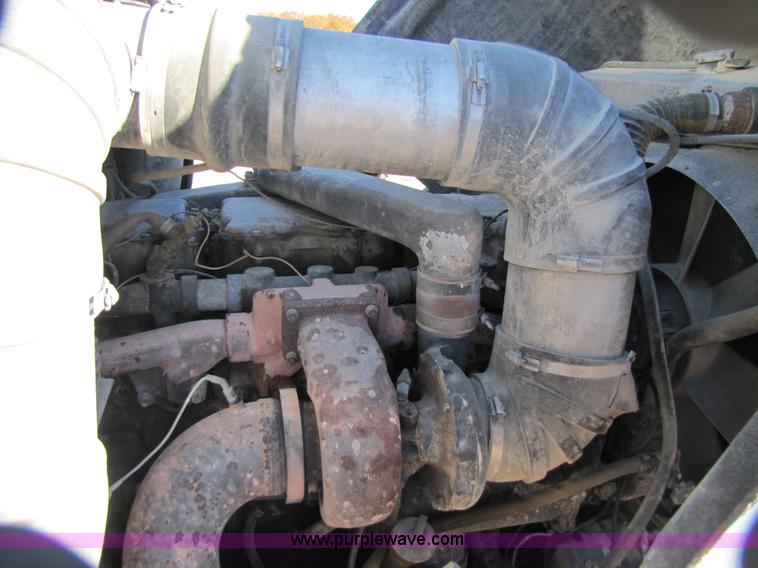 image for item 3569 1984 Freightliner FLC-64T dump truck