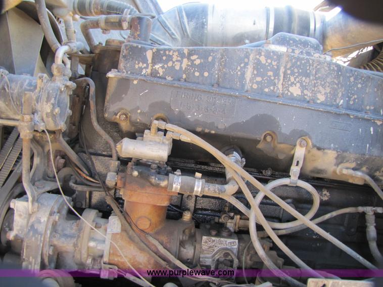 image for item 3569 1984 Freightliner FLC-64T dump truck