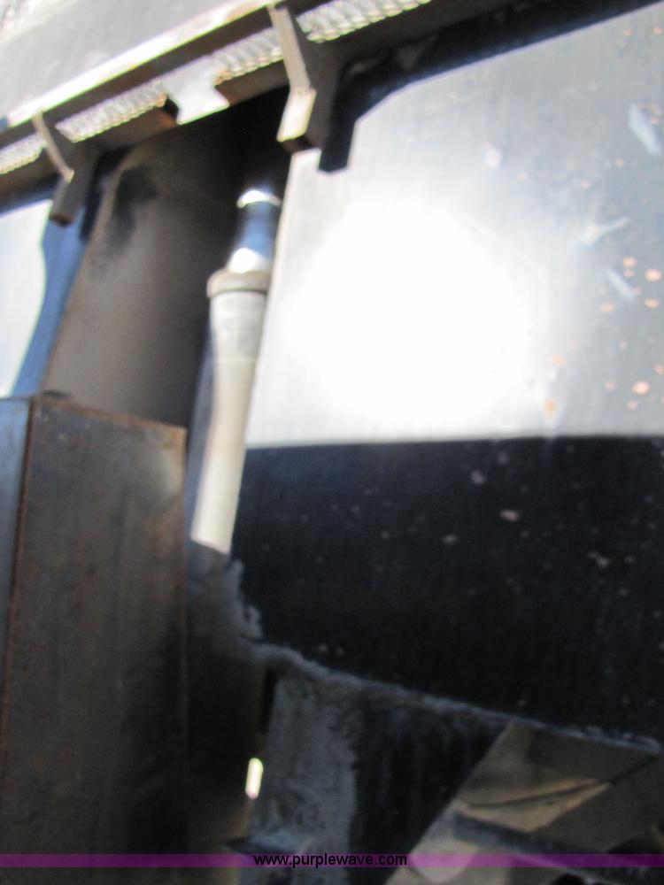 image for item 3569 1984 Freightliner FLC-64T dump truck