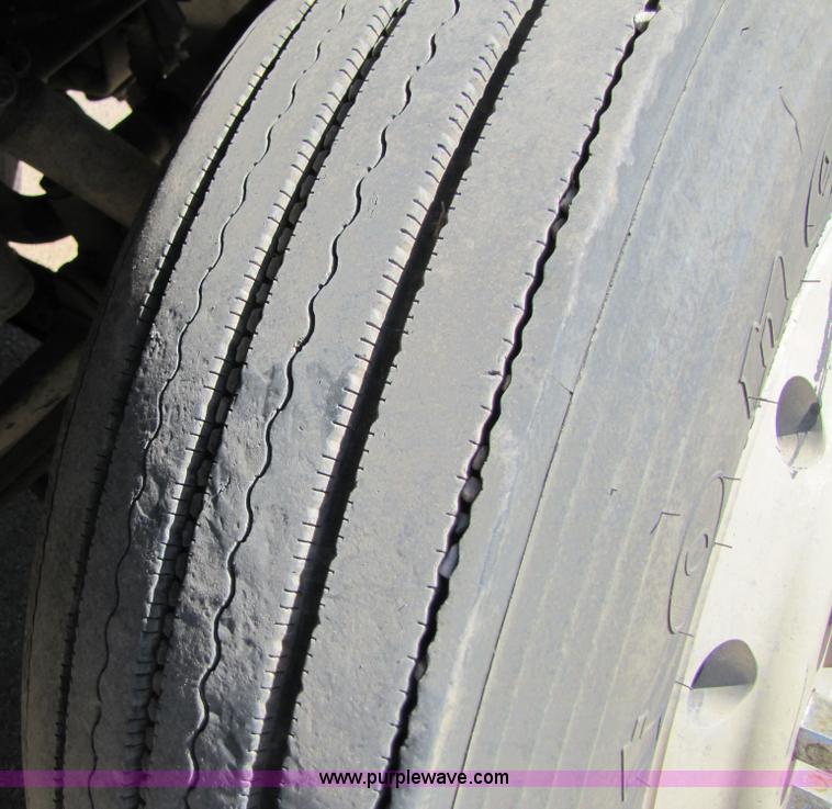 image for item 3569 1984 Freightliner FLC-64T dump truck