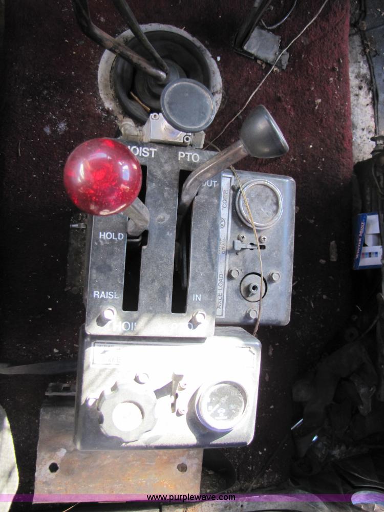 image for item 3569 1984 Freightliner FLC-64T dump truck