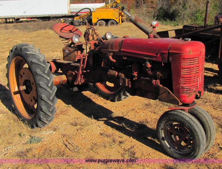 image for item 3574 1949 Farmall C tractor