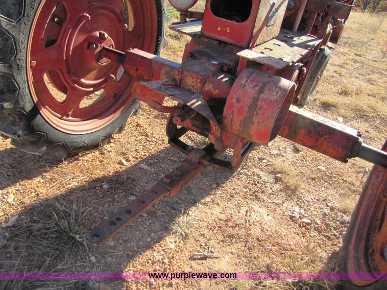 image for item 3574 1949 Farmall C tractor