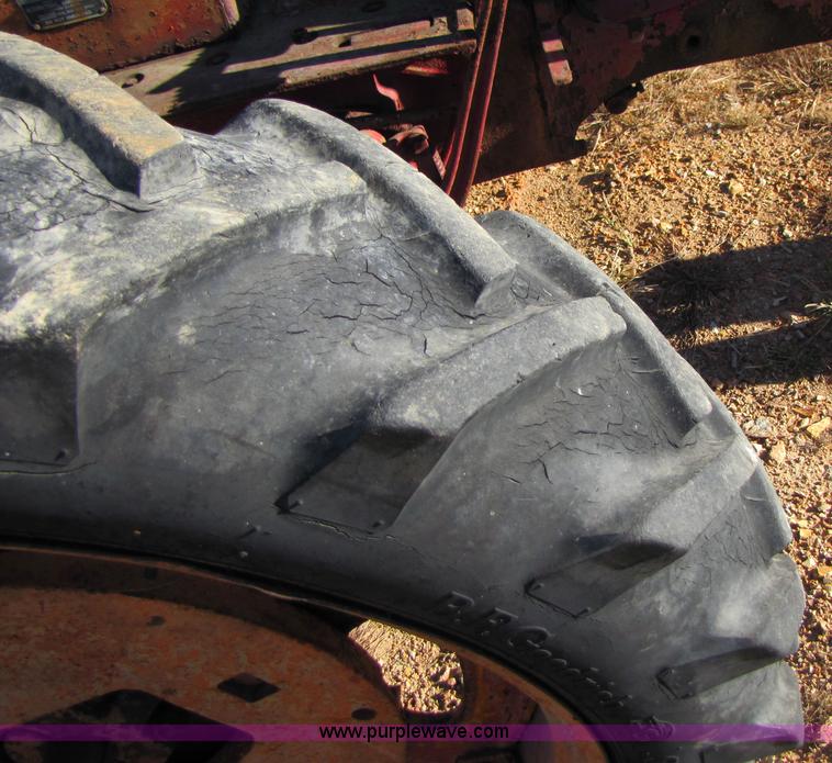 image for item 3574 1949 Farmall C tractor