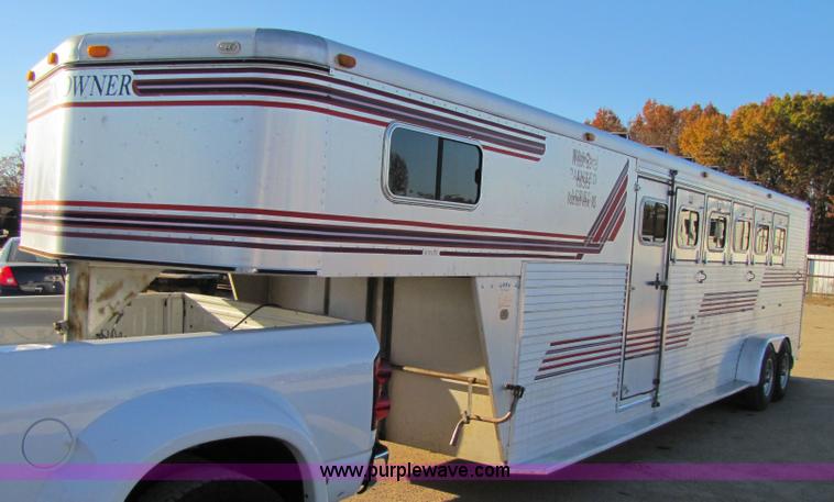 image for item 3580 1991 Sundowner 36' aluminum horse trailer