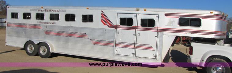 image for item 3580 1991 Sundowner 36' aluminum horse trailer