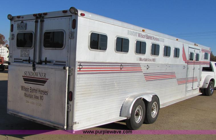 image for item 3580 1991 Sundowner 36' aluminum horse trailer