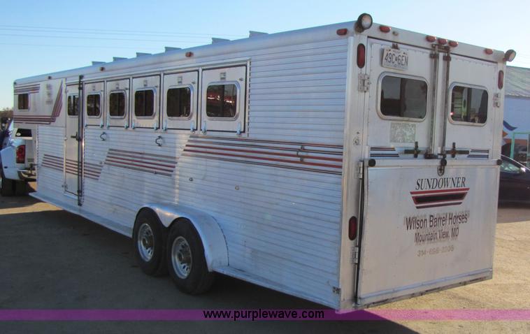 image for item 3580 1991 Sundowner 36' aluminum horse trailer