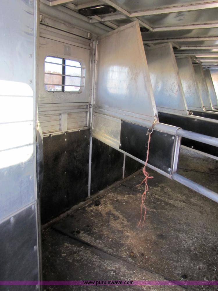 image for item 3580 1991 Sundowner 36' aluminum horse trailer