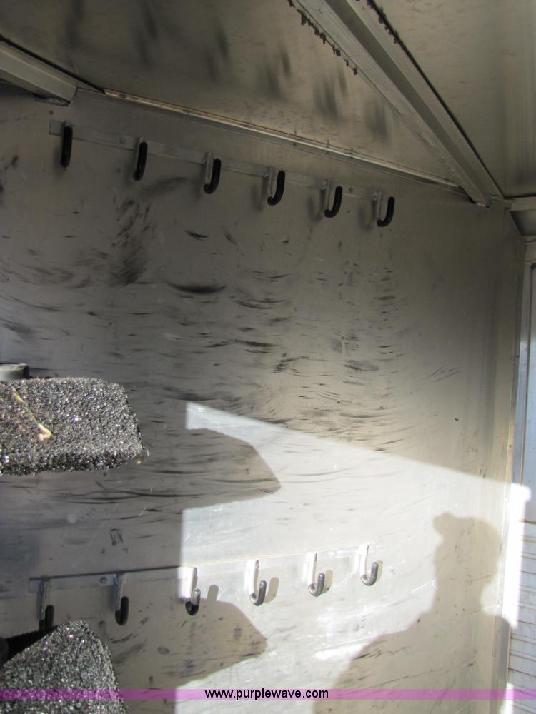 image for item 3580 1991 Sundowner 36' aluminum horse trailer