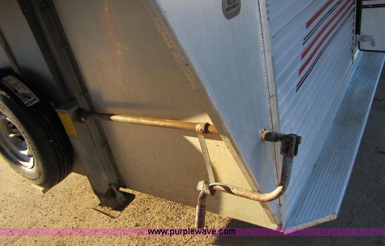 image for item 3580 1991 Sundowner 36' aluminum horse trailer